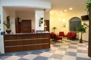 Гостиница Hotel Dell'Arpa, Виджано